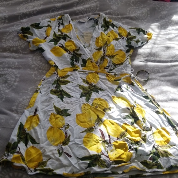 dottie couture Dresses & Skirts - Dottie couture lemon wrap dress